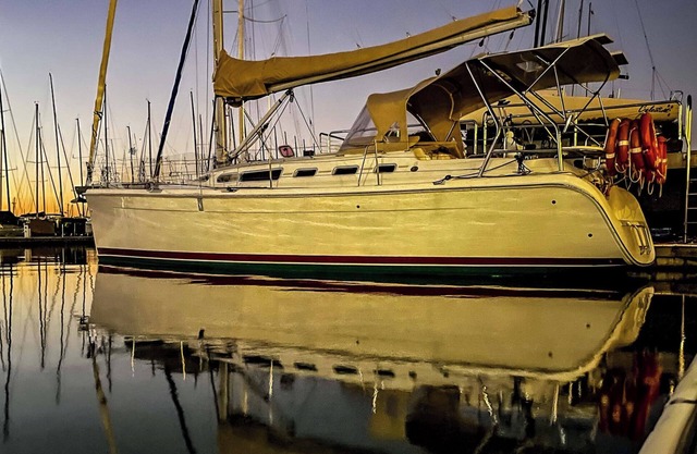 STUNNING YACHT IN DOUBLE BAY