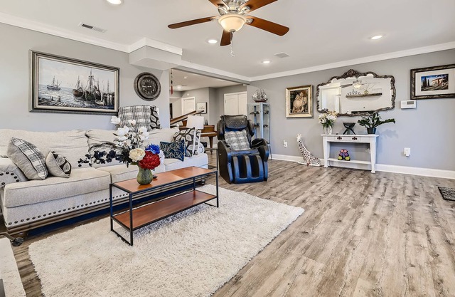 STUNNINGLY SPACIOUS 2B2B HOUSE WITH PARKING