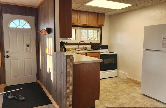 Sturgeon Cabin - Fremont, WI