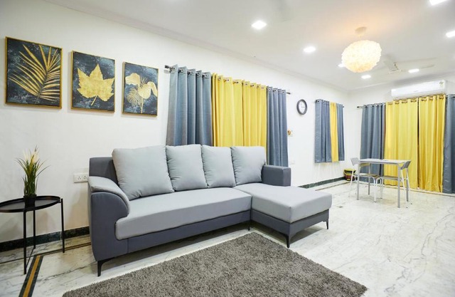 Stylish 1.5 BHK A/C at BanjaraHills Near CareHospitals