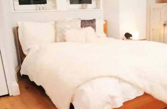 Stylish 1 Bed Flat With Free Parking