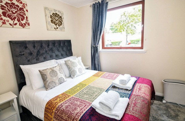 Stylish 2-Bed Apartment w/Kitchen, UltraFast WiFi