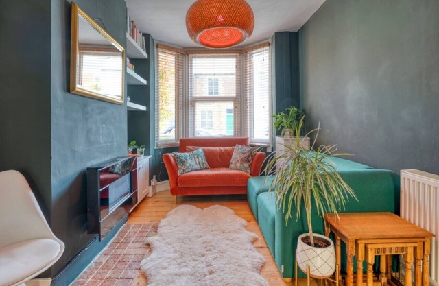 Stylish 2BD with Private Garden and Sauna