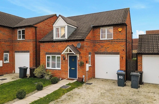 Stylish 2BR Home w/Garden and Parking in Sheffield