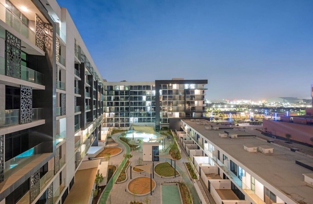 Stylish 3BR Eco Retreat — Calm, Chic Comfort Near Masdar Hotspots