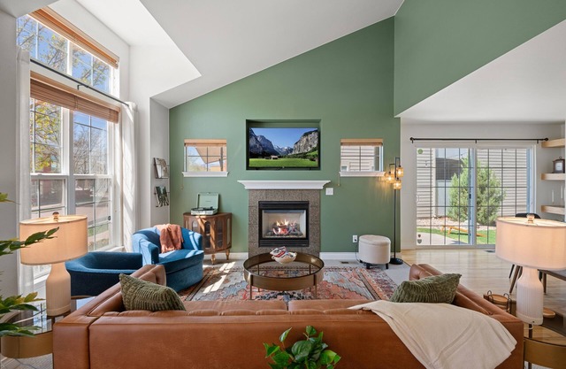Stylish 3BR Escape - Mins from Downtown & CSU + Game Room + Fire Pit