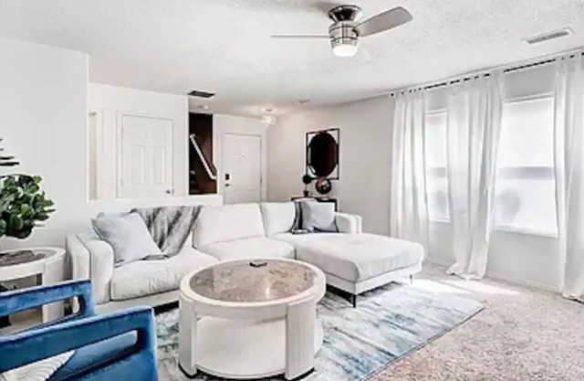 Stylish 4BR Oasis - Best of ABQ w/Scenic Backyard