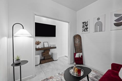 Stylish Apt in West New York 20 Min to Times Square
