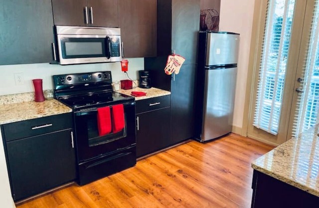 Stylish condo in the heart of buckhead