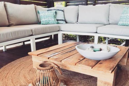 Stylish Family Beach House - 200m to the Beach