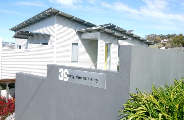 Stylish Holiday Unit - Modern Living