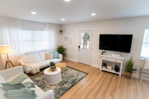 Stylish Home Near Ybor City Dt And Channel