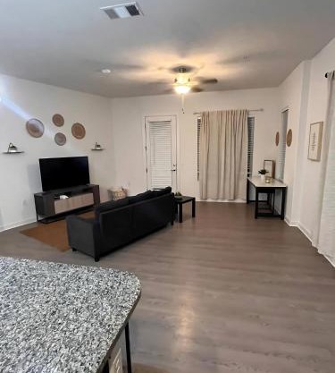 Stylish Home Perfect for Your Stay
