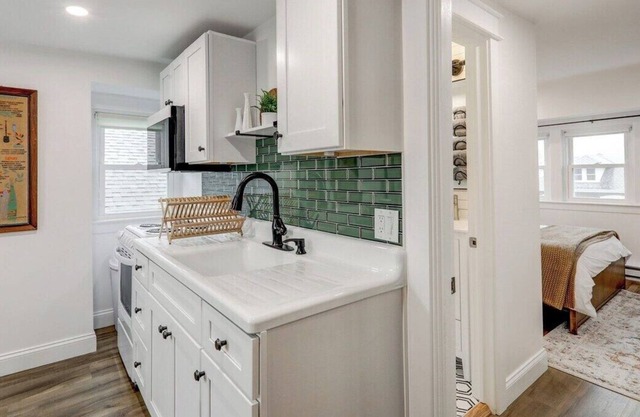Stylish & Modern 1BR|Free Parking★Great Location!
