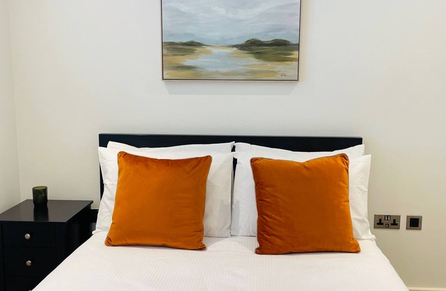 Stylish Modern Apartment in St Albans City