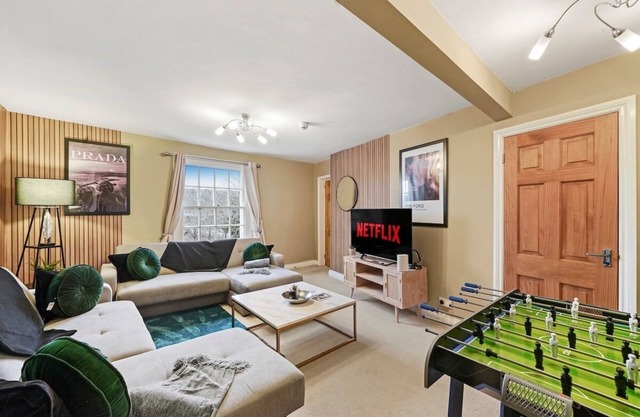 Stylish Penthouse On The Iconic Harbourside
