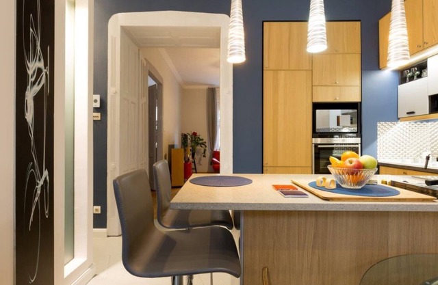 Stylish Revamped Flat with Aircon near River, Centre