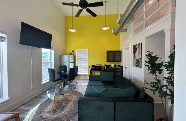 Stylish & Spacious 1BR with Loft Oasis
