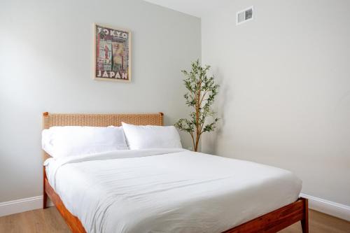 Stylish Stay in Center City, French-Japanese & Minimalist Vibes