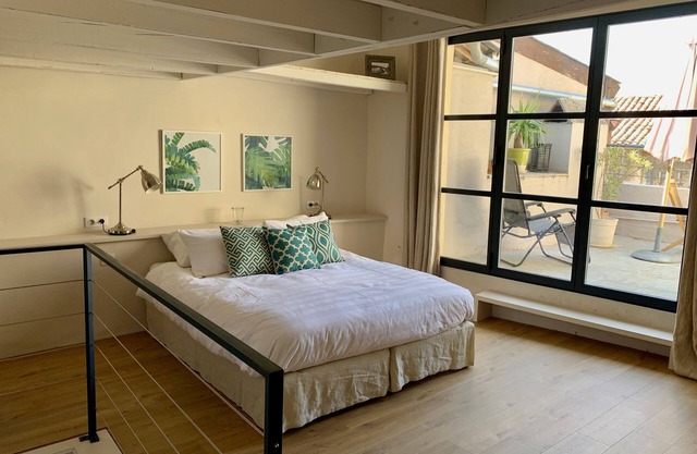 Stylish Uzes Centre Apartment with a Large Terrace