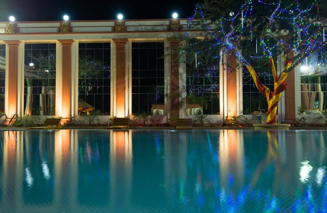 Su Tine San Royal Palace Hotel