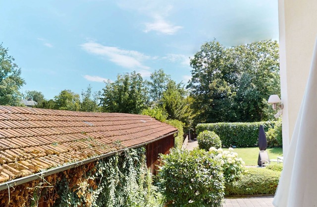 Suite 2 on the ground floor, 1.5 room apartment with south-facing balcony