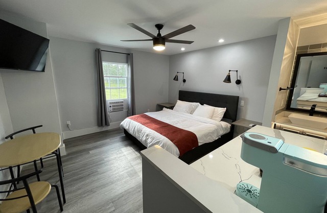 Suite 202 "The Bald Eagle"
