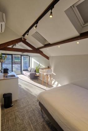 Suite 21