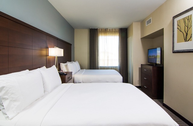 Suite 4-Mins from Airport | Fitness Center + Pool