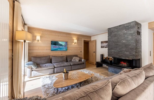 Suite 502 - 12p - resort center