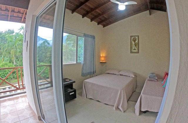 Suite in a quiet neighborhood with an excellent location.