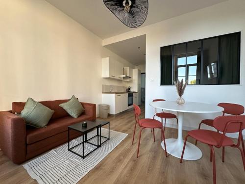 Suite Nova 4 personnes - Vue Hôtel de Ville - à quelques minutes du centre-ville de Charleville-Mézières