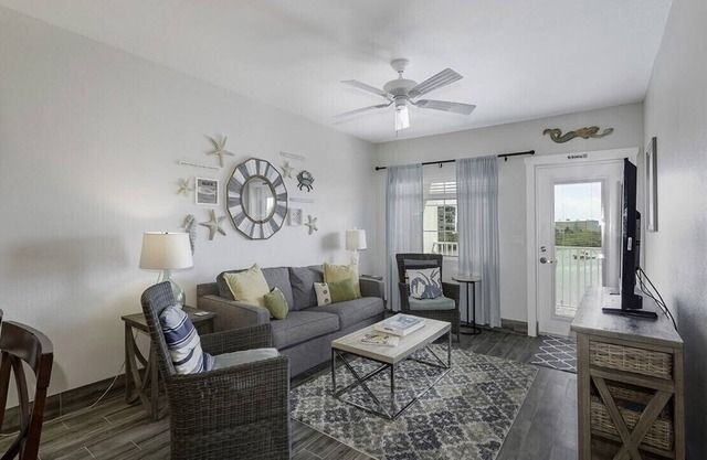 Summer Bliss Beach Condo: Steps to IRB Shores & Splash Harbour Water Park!