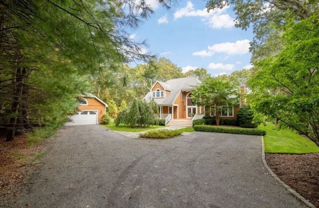 Summer in Bridgehampton beautiful home minutes from Bridgehampton and Sag Harbor
