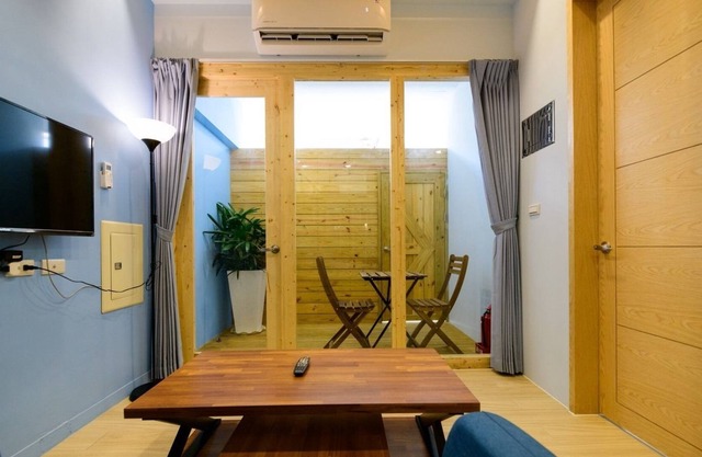 Summer Sea Hostel