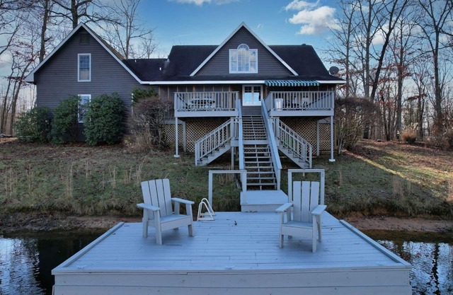 Summer Sewanee Lakehouse