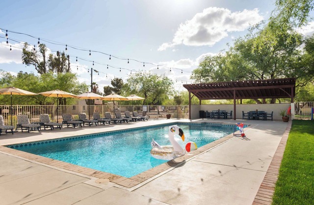 Summer Specials, Large Pool, Pickleball Solana #2