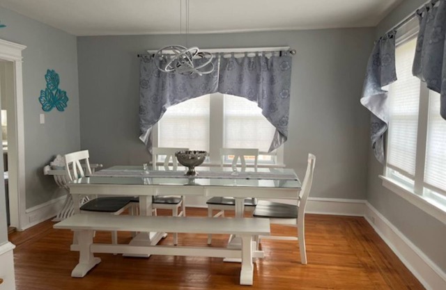 Summer Sunset Hideout 3-5 BEDROOMS/4 BATH-PLEASANTVILLE