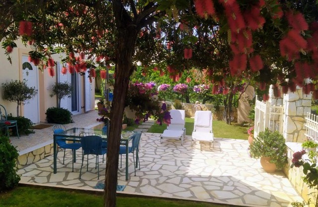 Summer Village House Popi