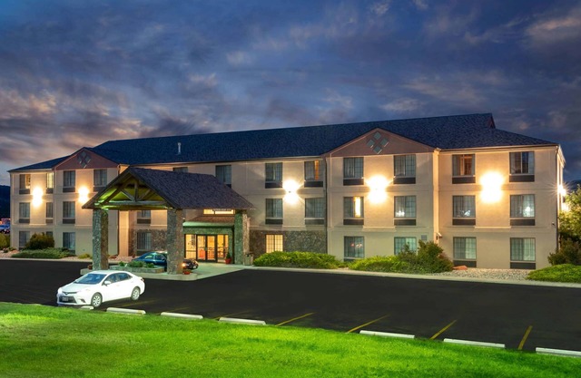 Summerset Hotel & Suites