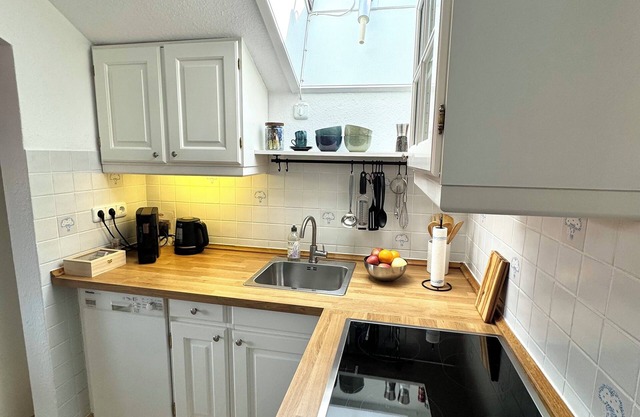 Summit oasis, beautiful vacation apartment with loft character