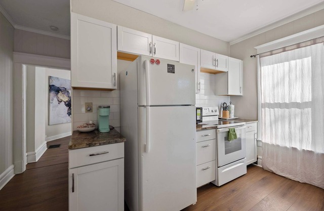 Summit Scholars Suites For 12!