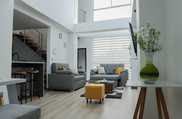 Sumptuous 3 bed duplex apt in Milan