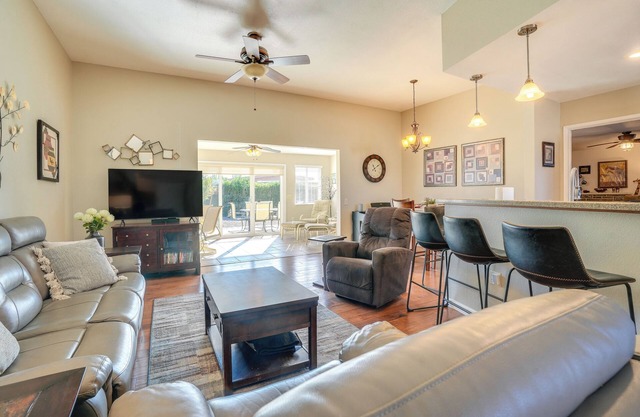 Sun City Gem in 55 + Community w/Patio & Bar