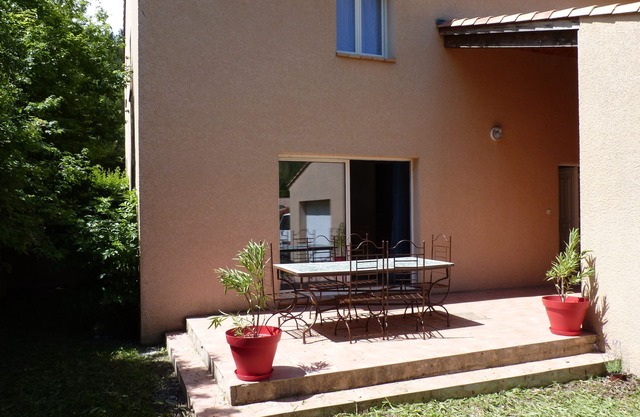 Sun, freshness, calm, Gîte 120 m² for 8 people between river and mountain