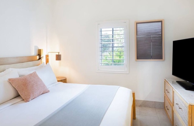 Sun, Sand, and Relaxation Awaits! Ocean View Accommodation w/Private Patio!