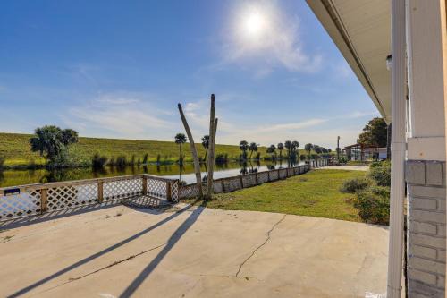 Sun-Soaked Okeechobee Retreat with Canal Views!