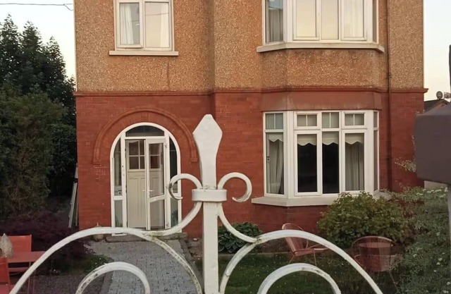 Sunbury Spacious 5 Bedroom House in limerick