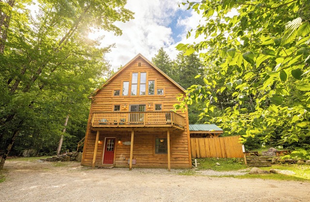 Sunday River & Lake Chalet, 2 Full Kitchens, Hot Tub, Game Room