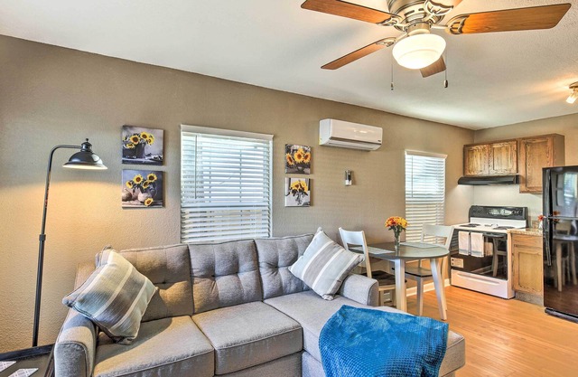 ‘Sunflower Casita’ ~ 2 Miles to Downtown!
